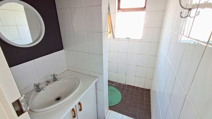 To Let 3 Bedroom Property for Rent in Fairfield Estate Western Cape